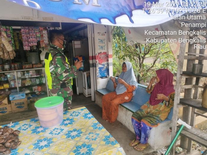 Babinsa Desa Penampi Gelar Komsos Dengan Masyarakat