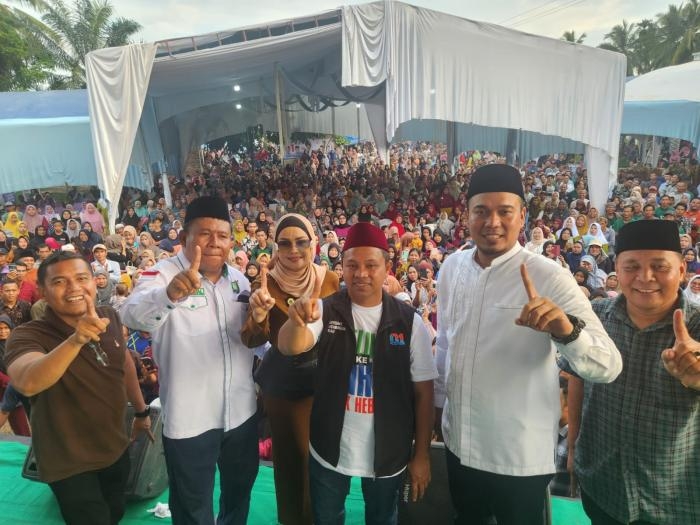 Ruas Jalan INHU - Kuansing Rusak Berat, Abdul Wahid Berkomitmen Akan Tuntaskan 