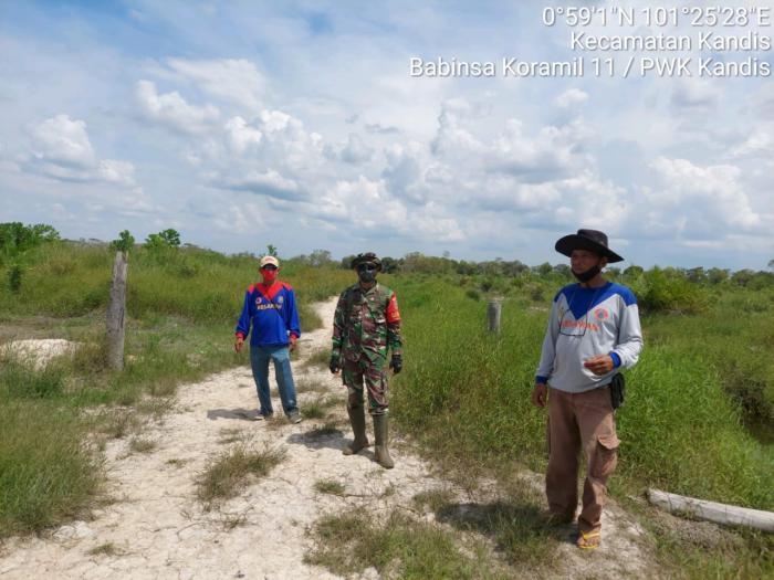 Awasi Kebakaran, Personil Koramil 11 Kandis Gelar Patroli Karlahut