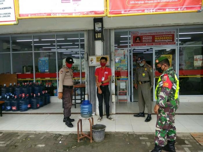 Cegah Covid 19, Kopda Muhammad Kadafi Giat Lakukan Operasi Prokes di Desa Bandar Pedada