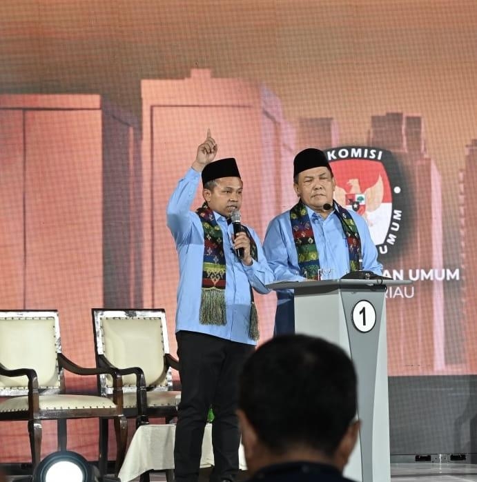 Wahid-Hariyanto Tampil Memukau di Segmen Pertama Debat Pilgubri