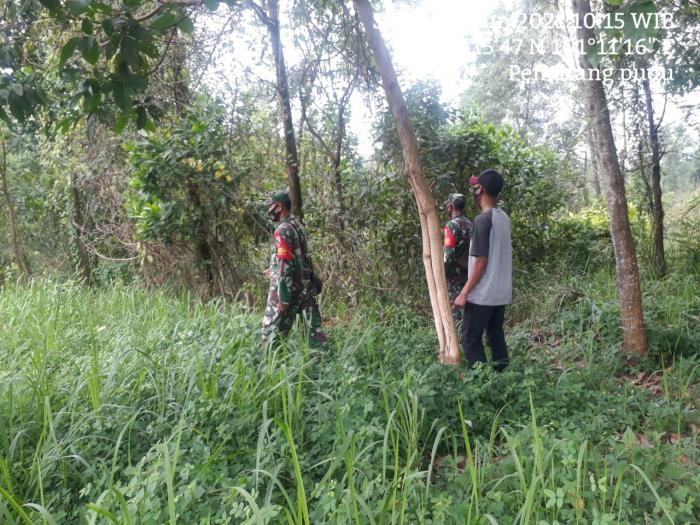 Cegah Kebakaran, Babinsa Koramil 04 Mandau Gelar Patroli Karlahut