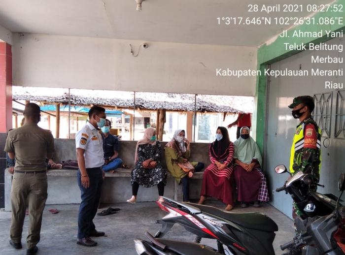 Cegah Penyebaran Covid 19, Anggota Koramil 8 Merbau Gelar Patroli Prokes