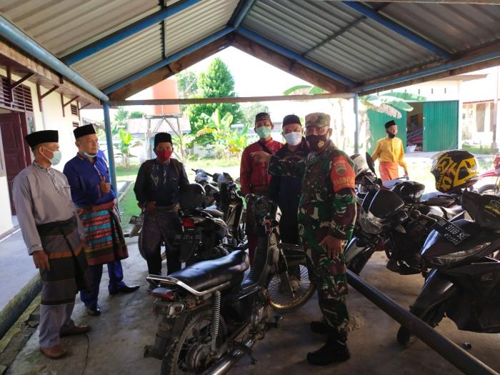 Cegah Covid 19 di Desa Temusai, Koramil 12 Sabak Auh Gelar Operasi Prokes