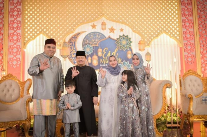 Bupati Bengkalis Kasmarni dan Keluarga Sambut Ramah Masyarakat saat Gelar Open House 