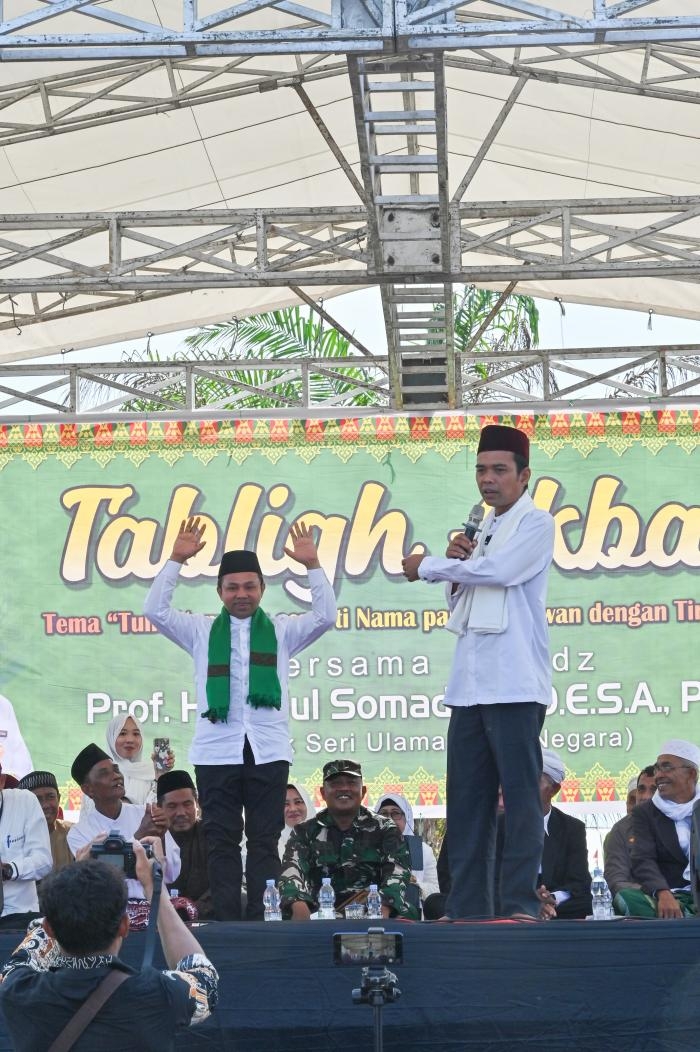 Terang Terangan, UAS Ajak Masyarakat Bagan Siapi Api Pilih Cagubri Abdul Wahid