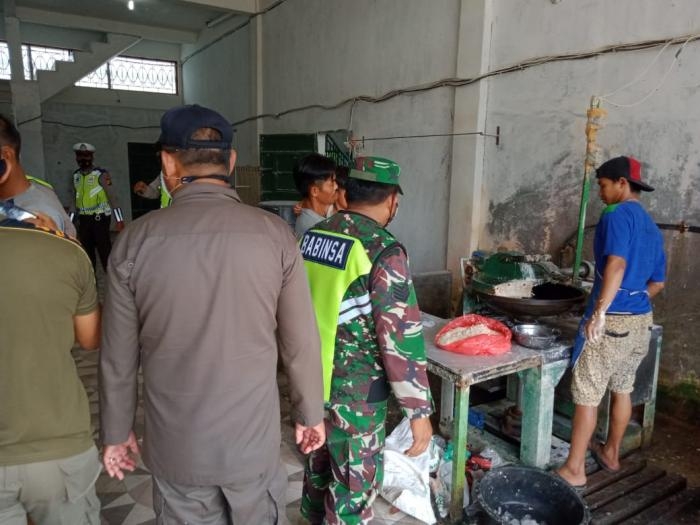 Personil Koramil 02 Tebing Tinggi Gelar Operasi Yustisi di Pelabuhan Tanjung Harapan