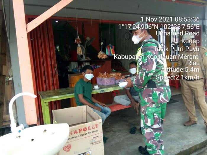 Antisipasi Penularan Virus Desase, Pelda Suardi Giat Lakukan Patroli Prokes di Desa Kudap