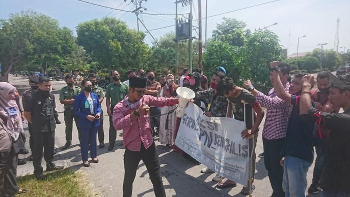 Mahasiswa Protes Ke PN Bengkalis, Dampak Tiga WNA Malaysia Pencuri Ikan di Vonis Bebas