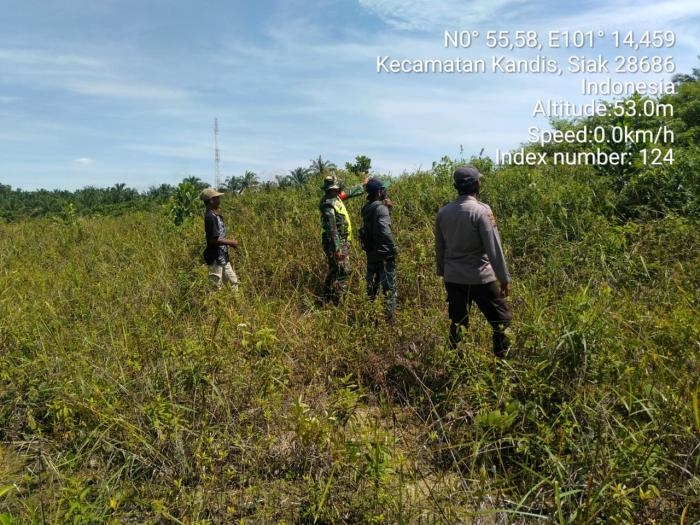 Cegah Kebakaran, Babinsa Kampung Rantau Bertuah Gelar Patroli Karlahut