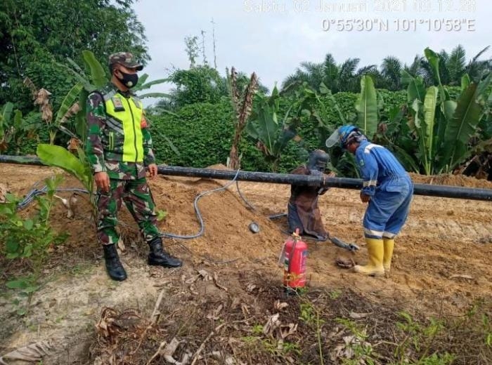 Anggota Danramil 11/Pwk Kandis Mengelar Patroli Wilayah di Objek Vital Nasional