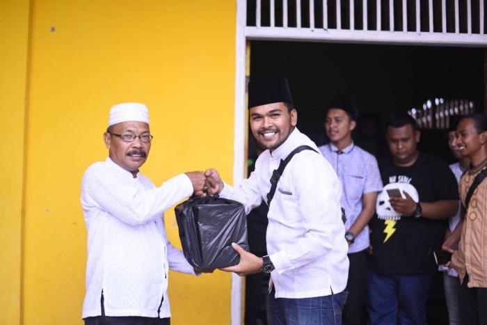 Komunitas Supermoto BEKDAX Santuni Anak Yatim