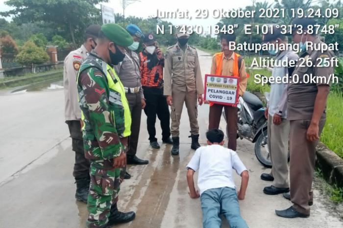 Antisipasi Penyebaran Covid 19, Kopda Jumirin Gelar Operasi Yustisi di Pos PPKM