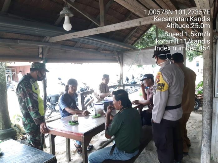 Putus Mata Rantai Covid 19, Kopda I Ketut B Giat Lakukan Aturan Prokes di Kampung Minas