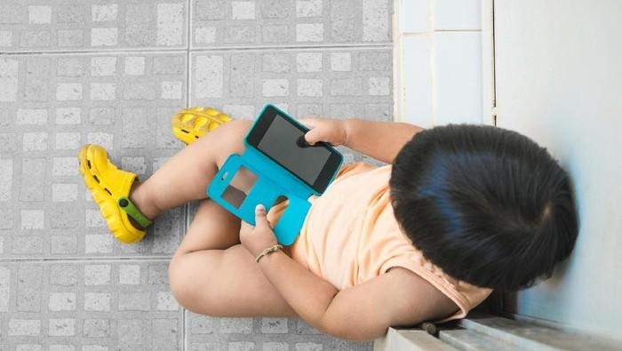 Banyak Anak Masuk RSJ Akibat Ponsel, Ini Tips Agar Tak Jadi Generasi Nunduk