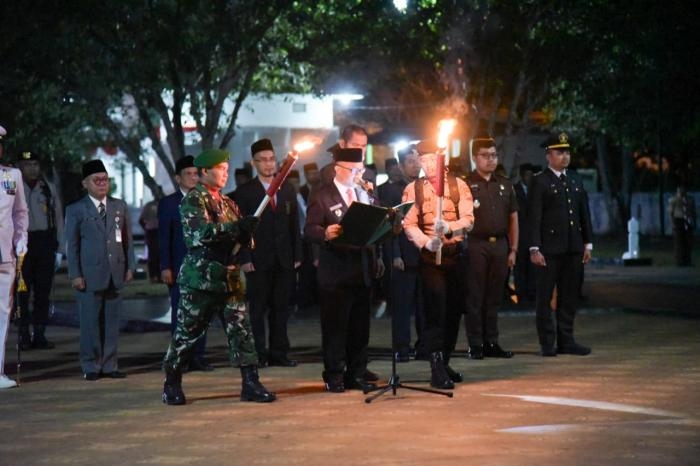 Malam HUT RI Ke - 80, Wabup Bagus Pimpin Apel Kehormatan Renungan Suci