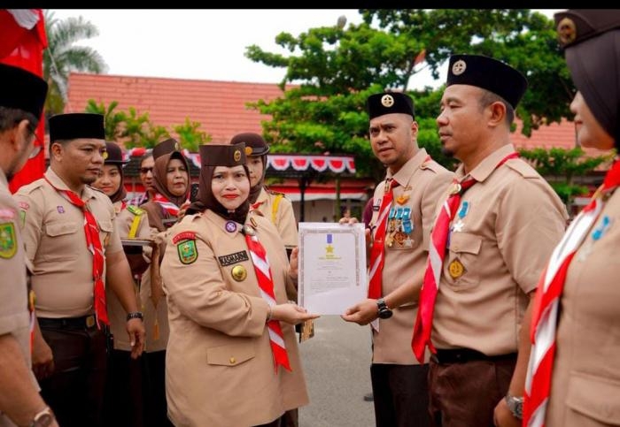 Bupati Kasmarni Bangga, 21 Tokoh Pramuka Bengkalis Raih Lencana Panca Warsa 