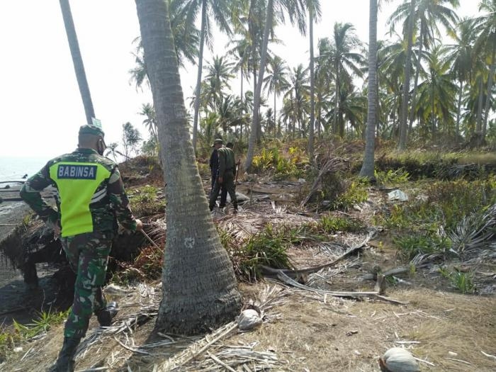 Antisipasi Kebakaran Hutan, Babinsa Desa Pambang Baru Kembali Gelar Patroli Karlahut