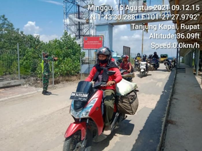 Serda Rustam Ingatankan Warga Desa Bantan air Ikuti Aturan Prokes