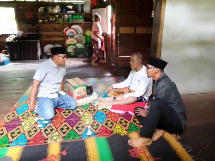 Dipengujung Ramadhan, Pemdes Kembung Luar Santuni Warga Kurang Mampu