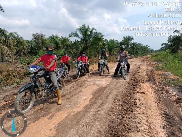 Cegah Kebakaran, Anggota Koramil 11 Kandis Peltu JP Sihombing Kembali Lakukan Patroli Karlahut