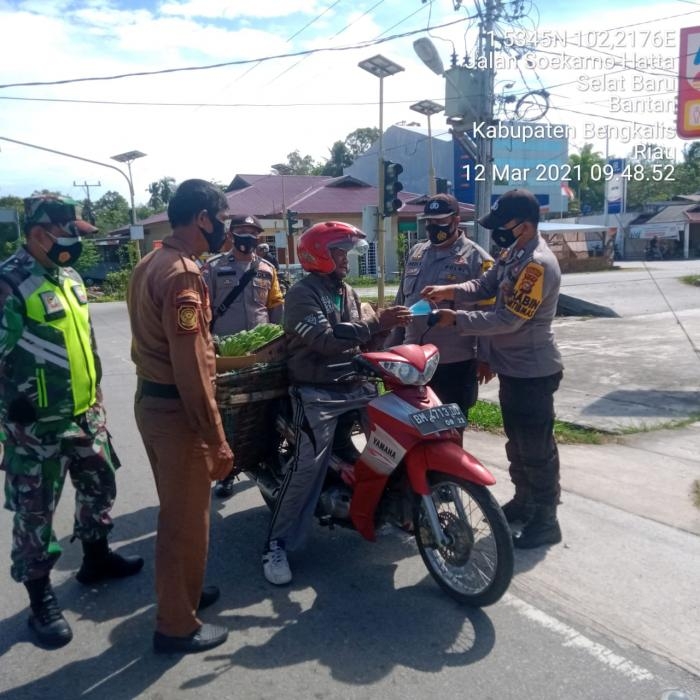 Personil Koramil 01 Bengkalis Gencar Lakukan Patroli Prokes