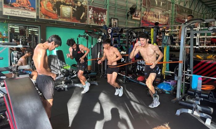 Jelang PON XXl Aceh, 3 Atlit Muaythai Bengkalis Berlatih di Thailand