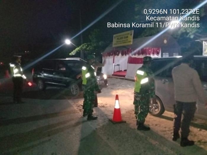 Personil TNI 11 Kandis Kembali Gelar Patroli Prokes Di Posko Penyekatan Mudik Kandis