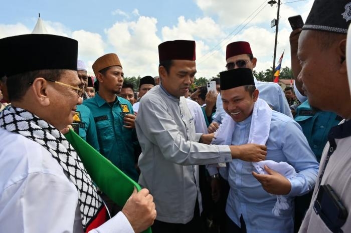 UAS Kenalkan Cagubri Abdul Wahid di Rantau Bais Rohil
