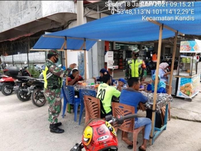 Anggota Koramil 11/Pwk Kandis Gelar Patroli Protokol Kesehatan