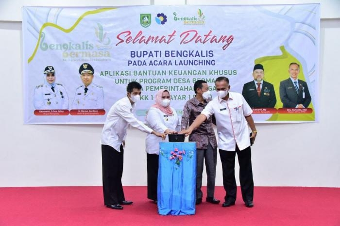 Bupati Bengkalis Kasmarni Sukses Launching Aplikasi Bantuan Keuangan Khusus Untuk Program Desa