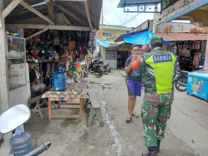 Cegah Covid 19, Babinsa Kelurahan Minas Gelar Patroli Prokes
