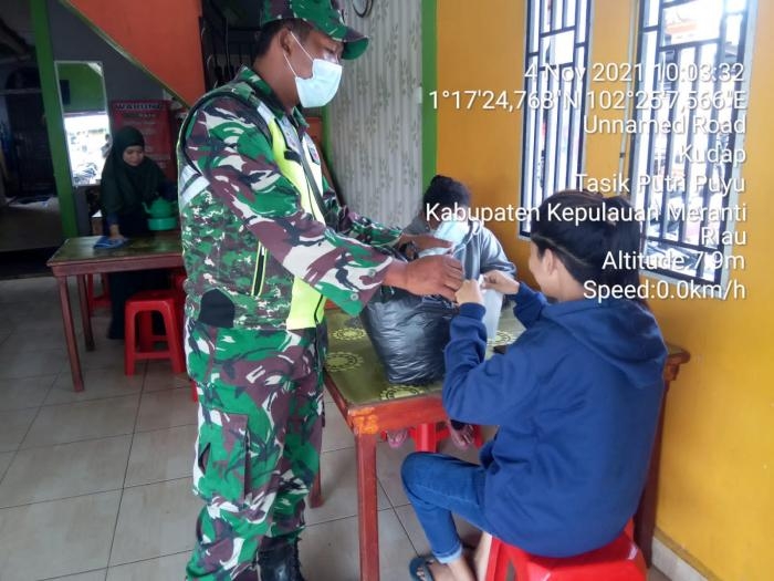 Cegah Pandemi Covid 19, Babinsa Desa Kudap Pelda Suardi Giat Lakukan Sosialisasi