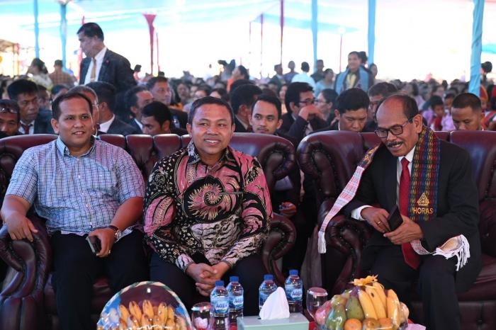 Riau Jamaat HKBP Riau Doakan Abdul Wahid Jadi Gubernur Riau