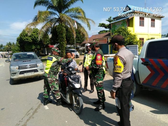 Cegah Covid 19, Serda Bosur Siregar Giat Lakukan Aturan Prokes