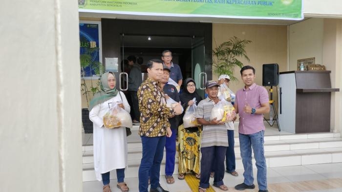 Jelang Ramadhan, PN Bengkalis Bersama PWI Gelar Bazar Sembako Murah