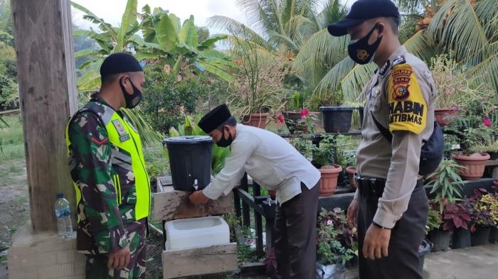 Babinsa Desa Suka Damai Rupat Utara Ikut Kawal Kegiatan Safari Ramadhan