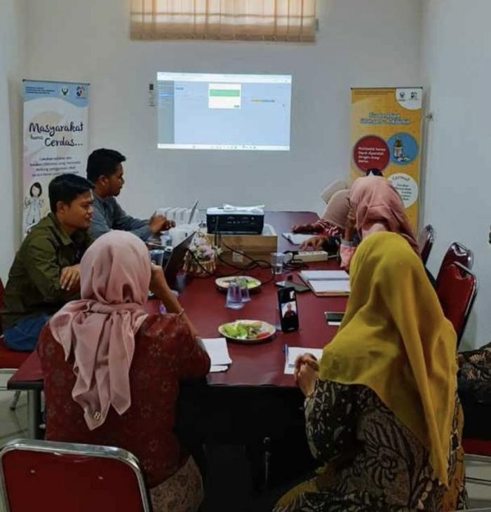Dukung Digitalisasi Layanan, Dosen Polbeng Lalukan Pengabdian di Dinas Koperasi dan UMKM Bengkalis