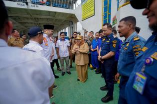 Pastikan Layanan Prima RoRo, Bupati Kasmarni Tinjau Langsung Dishub hingga KMP Sereia Domar 