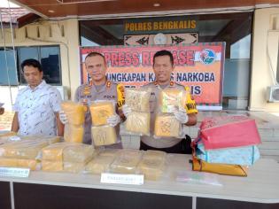 Wow! Transaksi 27 Kilo Sabu dan 19 Ribu Ekstasi di Depan Kantor DPRD Bengkalis Digagalkan Polisi