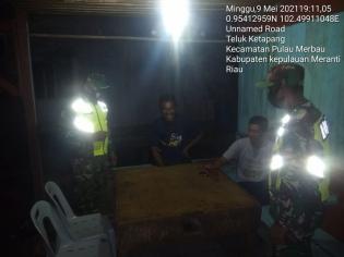 Cegah Covid 19 Di Penghujung Ramadhan, Personil Koramil 08 Merbau Gelar Operasi Prokes