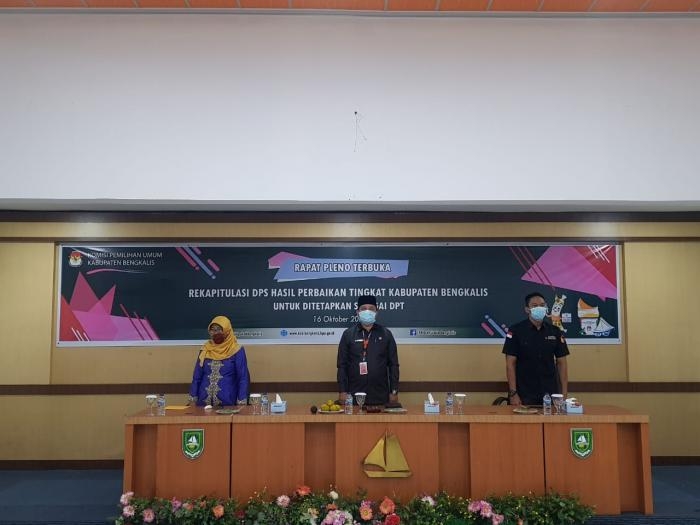 Rapat Pleno KPUD Bengkalis tentang Pengesahan Daftar Pemilih Tetap Kembali di Gelar.