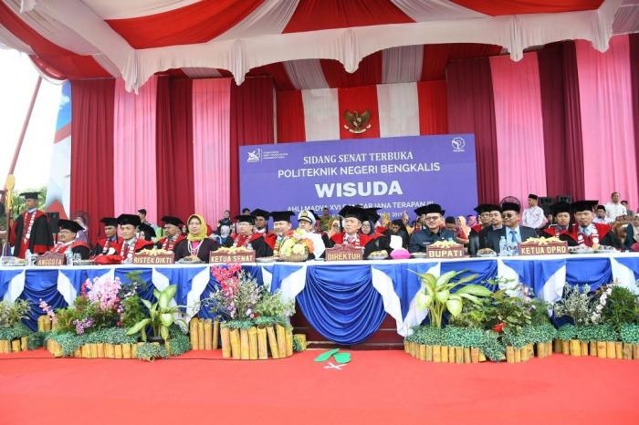 Polbeng Wisuda 363 Mahasiswa, 67 Diantaranya Cumlaude
