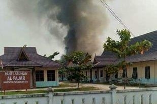 Panti Asuhan Yatim Piatu dan Dhuafa Al Fajar Dompas di Lahap Sijago Merah
