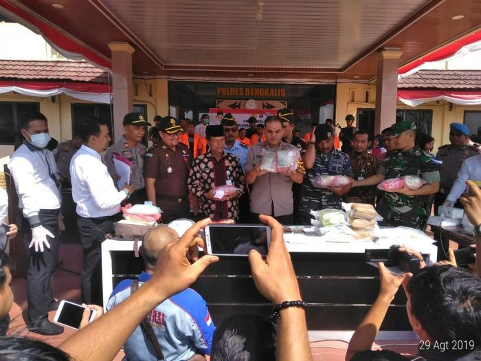 Polres Bengkalis Lakukan Pemusnahan Barang Bukti Narkoba