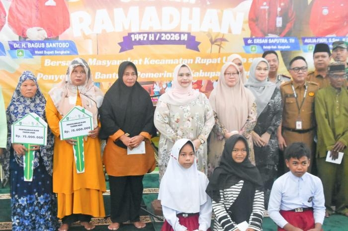 Safari Ramadhan di Kecamatan Rupat Utara, Bupati Kasmarni Tegaskan Komitmen Bangun Wilayah Pesisir 