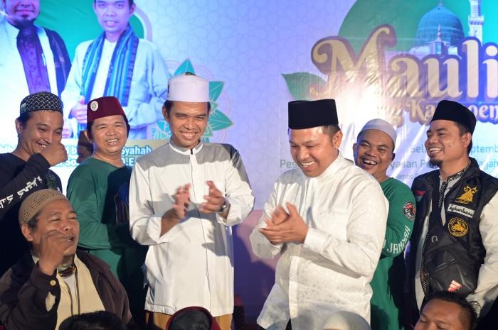 Jika Terpilih Jadi Gubernur, UAS Tantang Abdul Wahid Semarakkan Maulid Nabi Sepanjang Jalan Sudirman