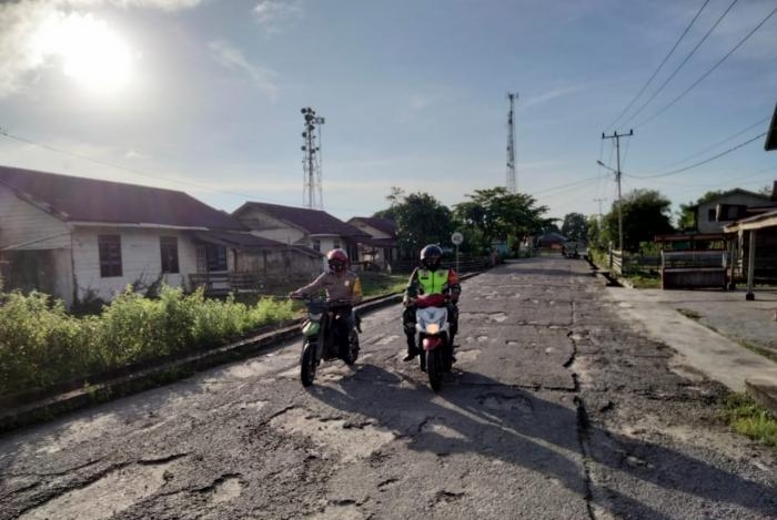 Anggota Danramil 08/Merbau kembali gelar patroli pengamanan.