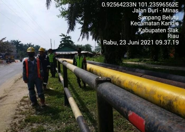 Personil Koramil 11 Kandis Gelar Patroli dan Komsos Bersama Warga Kampung Adat Bekalar
