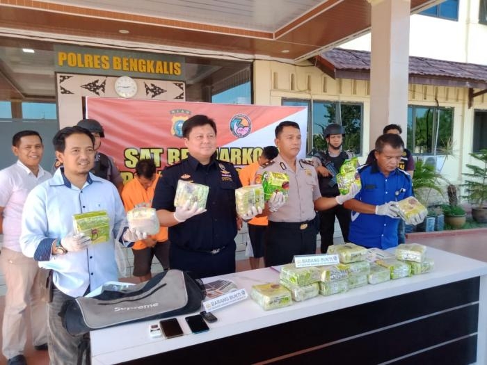 Team Buser Polres Bengkalis Berhasil Amankan 19 Bungkus Narkotika Jenis Sabu